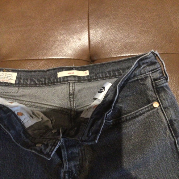 Levi’s Wedgie size 27 - Picture 2 of 4